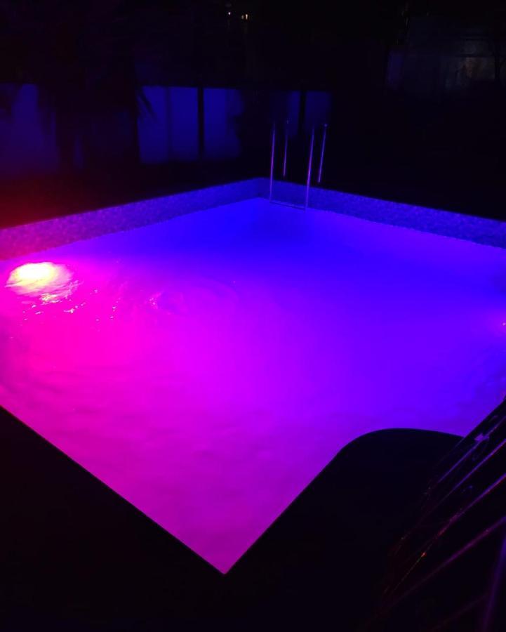 The Perfect Stays- Lal Mahal Villa With Disco Pool Lonavala Extérieur photo