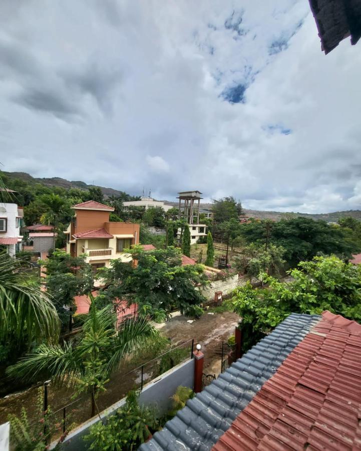The Perfect Stays- Lal Mahal Villa With Disco Pool Lonavala Extérieur photo